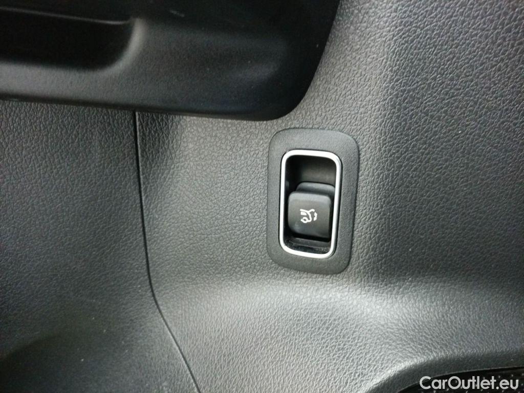 Mercedes  EQB MERCEDES  (X253) 66.5 kWh  250 190hp AMG Line 5d #29