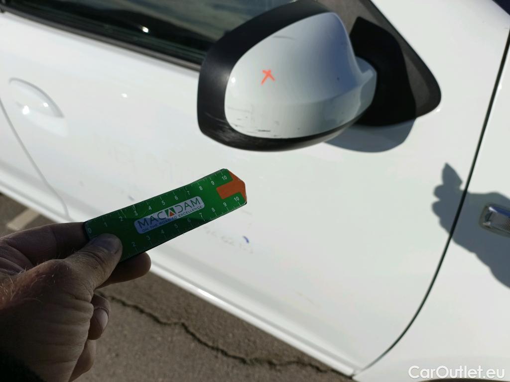  Dacia  Sandero DACIA  / 2016 / 5P / berlina con portón Comfort Blue dCi 70kW (95CV) #33