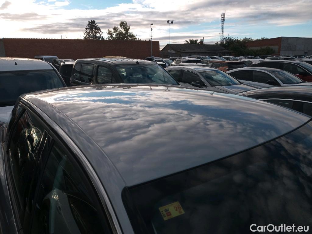 Peugeot  3008 PEUGEOT  / 2016 / 5P / todoterreno 1.5 BlueHDi 96kW (130CV) S&S Active EAT8 #14