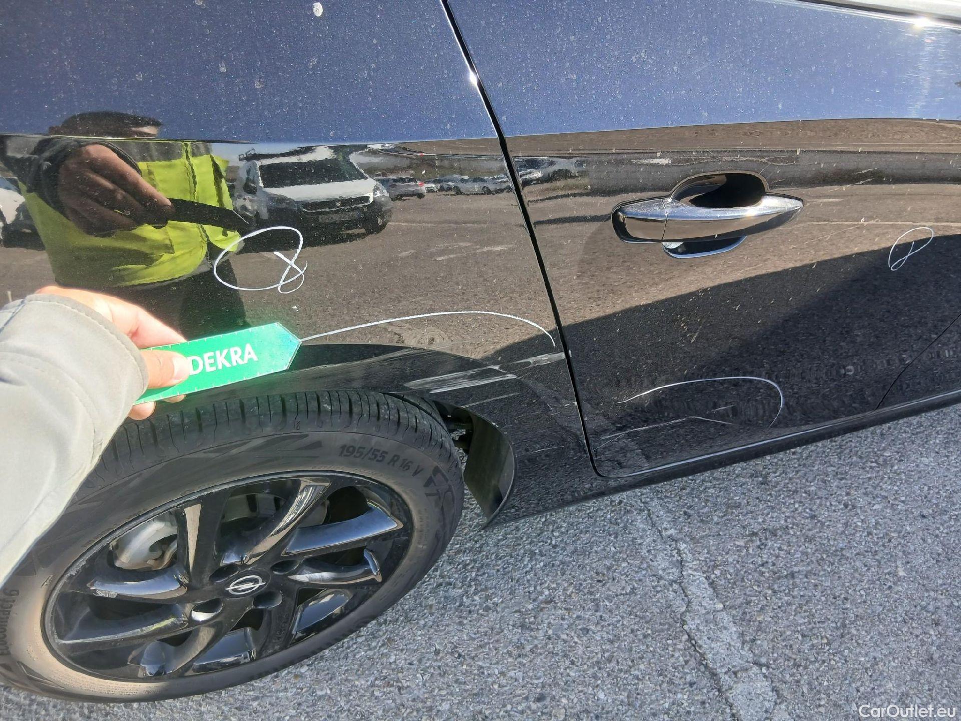 Opel  Corsa OPEL  / 2019 / 5P / berlina con portón 1.2T XHL 74kW (100CV) GS-Line #32