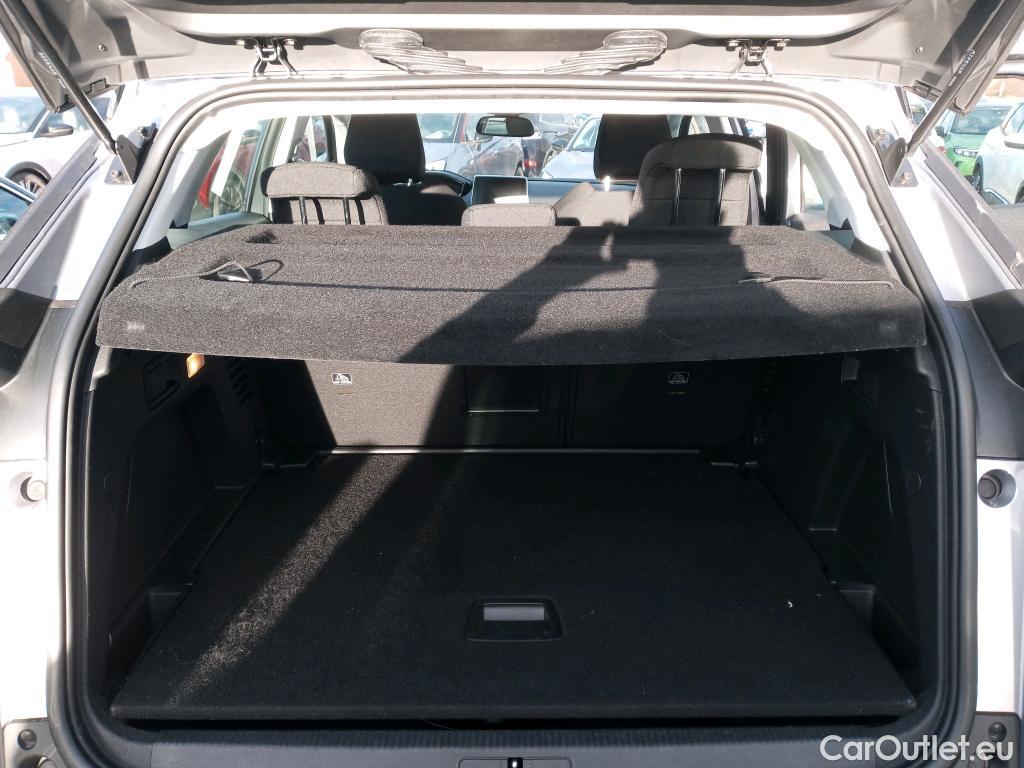 Peugeot  3008 PEUGEOT  / 2016 / 5P / todoterreno 1.5 BlueHDi 96kW (130CV) S&S Active EAT8 #8