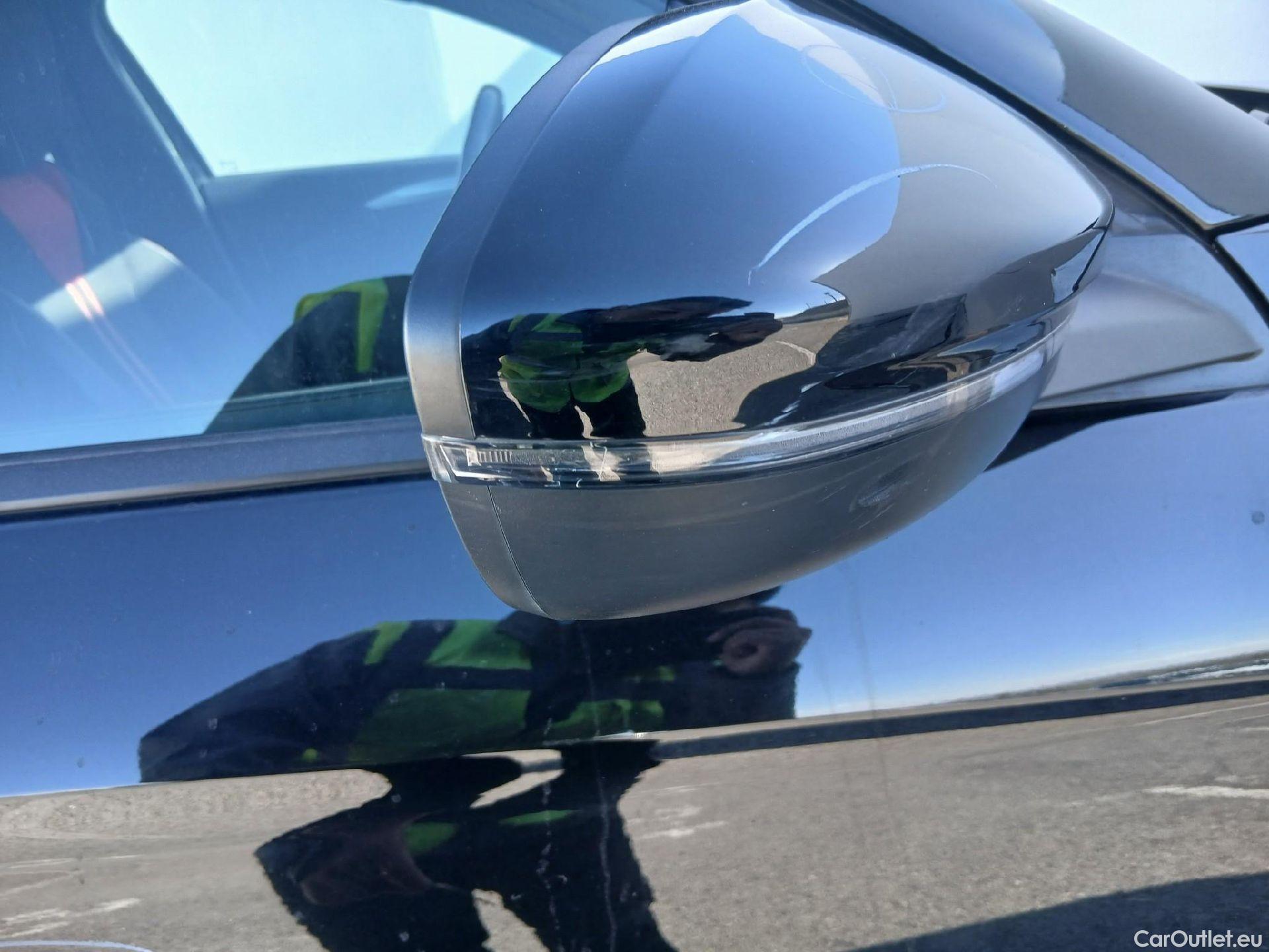 Opel  Corsa OPEL  / 2019 / 5P / berlina con portón 1.2T XHL 74kW (100CV) GS-Line #45