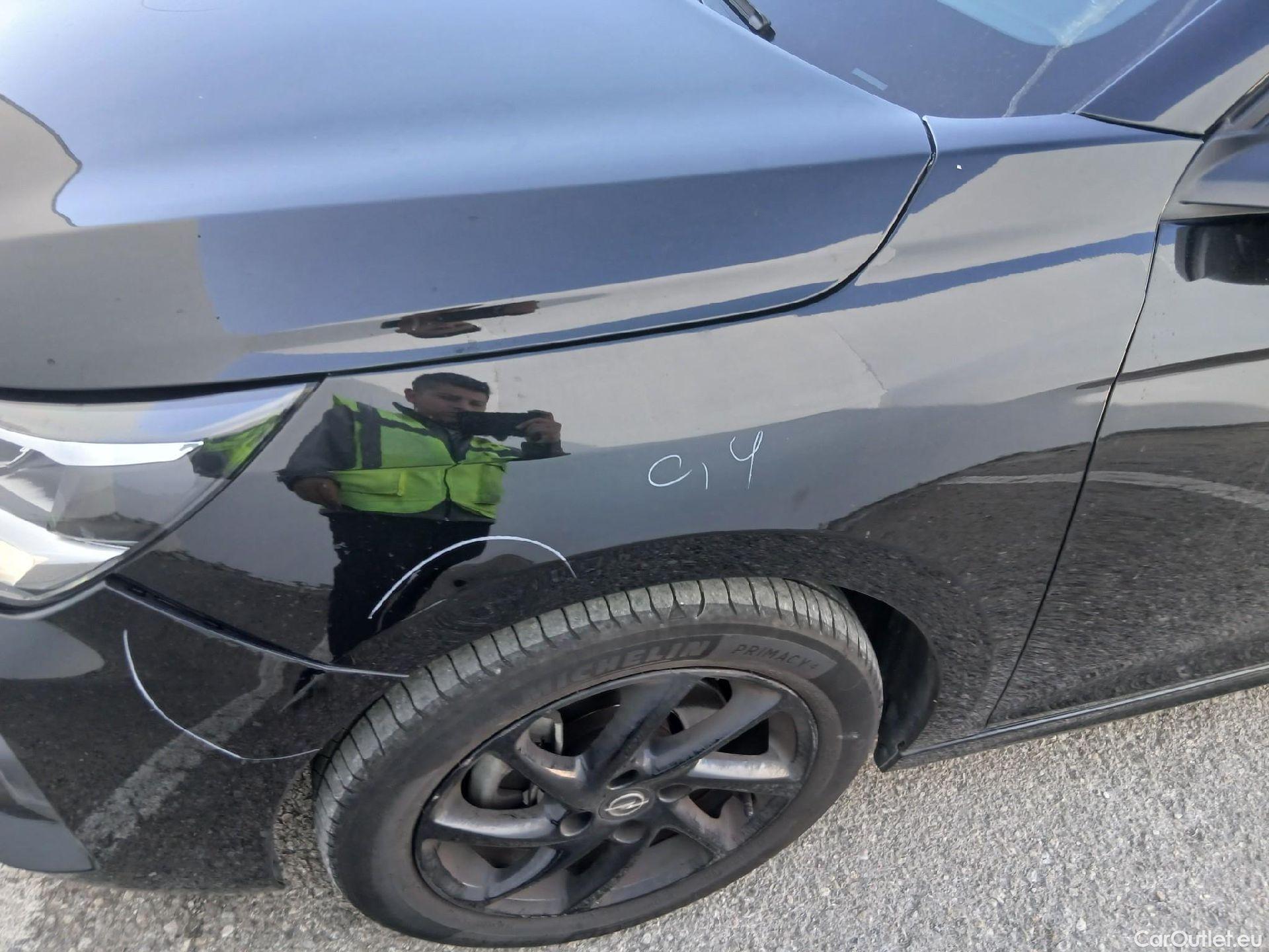 Opel  Corsa OPEL  / 2019 / 5P / berlina con portón 1.2T XHL 74kW (100CV) GS-Line #13