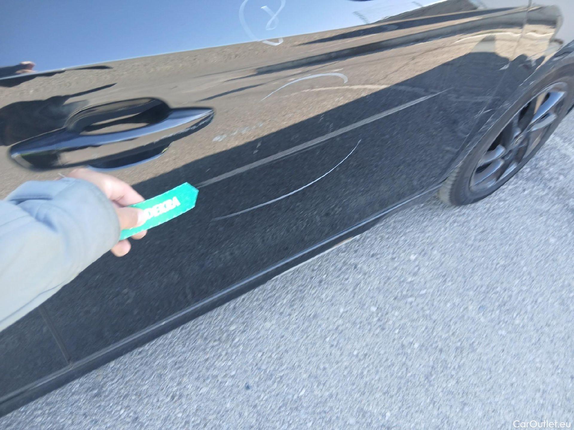 Opel  Corsa OPEL  / 2019 / 5P / berlina con portón 1.2T XHL 74kW (100CV) GS-Line #39