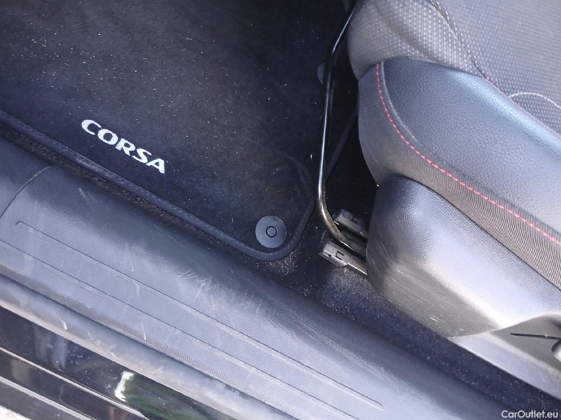 Opel  Corsa OPEL  / 2019 / 5P / berlina con portón 1.2T XHL 74kW (100CV) GS-Line #2