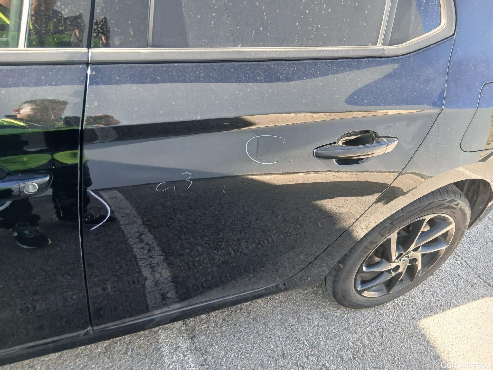 Opel  Corsa OPEL  / 2019 / 5P / berlina con portón 1.2T XHL 74kW (100CV) GS-Line #22