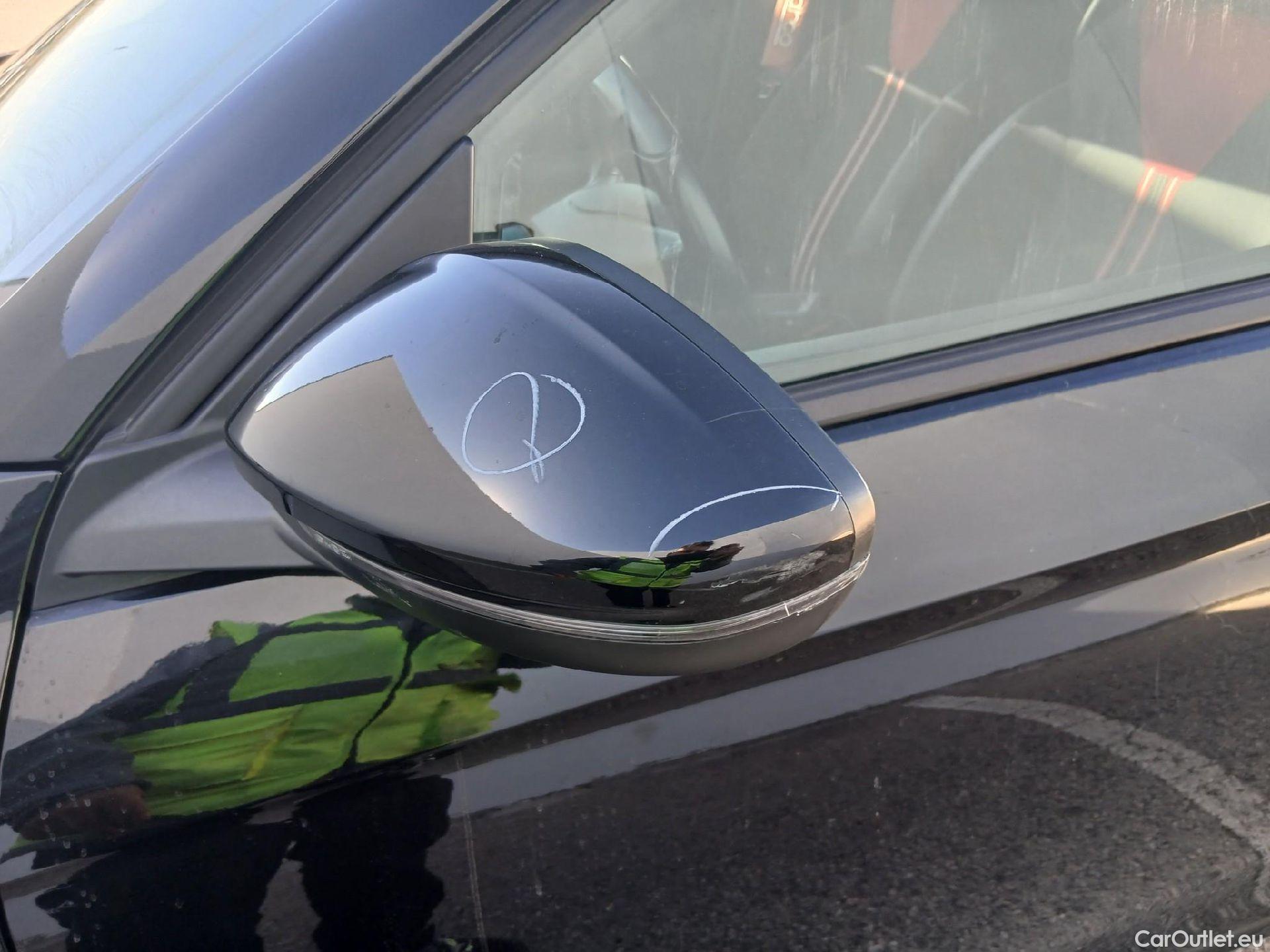 Opel  Corsa OPEL  / 2019 / 5P / berlina con portón 1.2T XHL 74kW (100CV) GS-Line #17