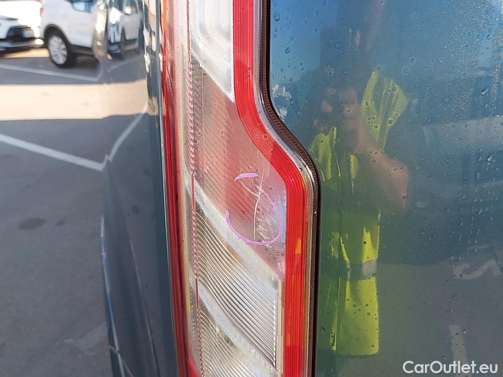 Ford  Transit FORD  Custom / 2012 / 4P / combi Kombi 2.0 TDCI 136kW 320 L1 Sport Auto #9