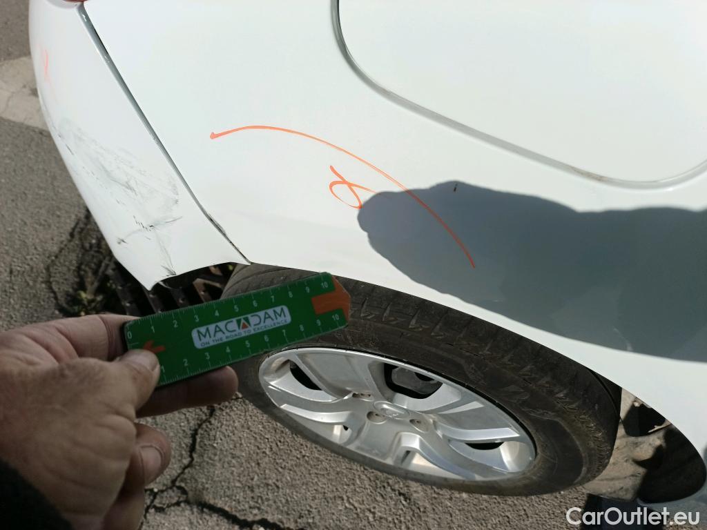  Dacia  Sandero DACIA  / 2016 / 5P / berlina con portón Comfort Blue dCi 70kW (95CV) #18