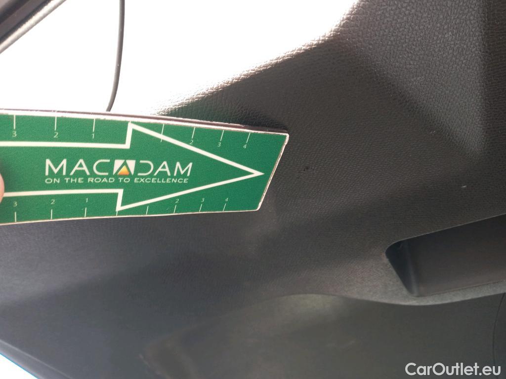 Peugeot  3008 PEUGEOT  / 2016 / 5P / todoterreno 1.5 BlueHDi 96kW (130CV) S&S Active EAT8 #31