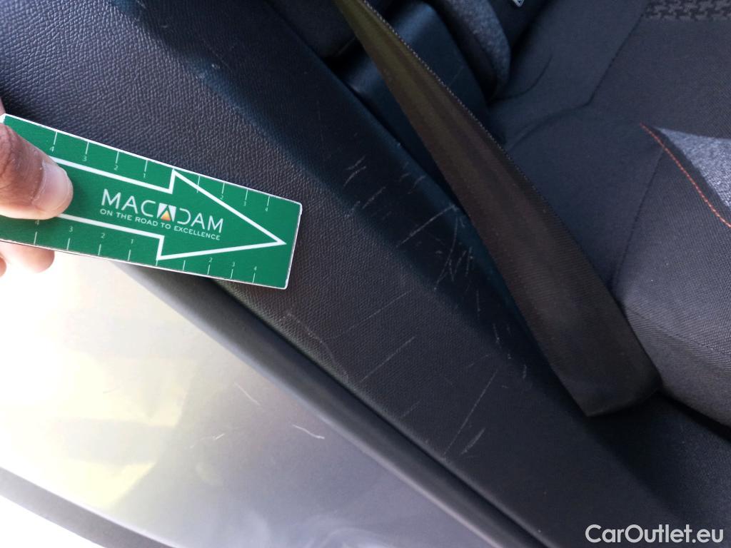 Peugeot  3008 PEUGEOT  / 2016 / 5P / todoterreno 1.5 BlueHDi 96kW (130CV) S&S Active EAT8 #5