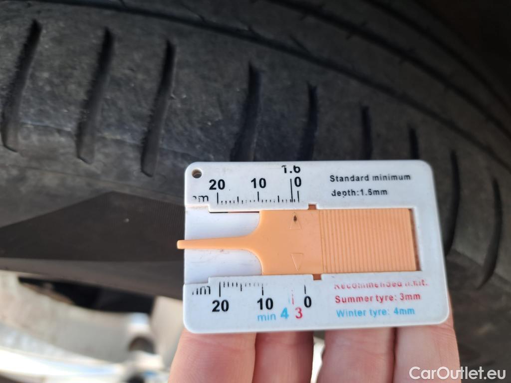  Bmw  X1 BMW  / 2019 / 5P / todoterreno sDrive18dA Corporate #8