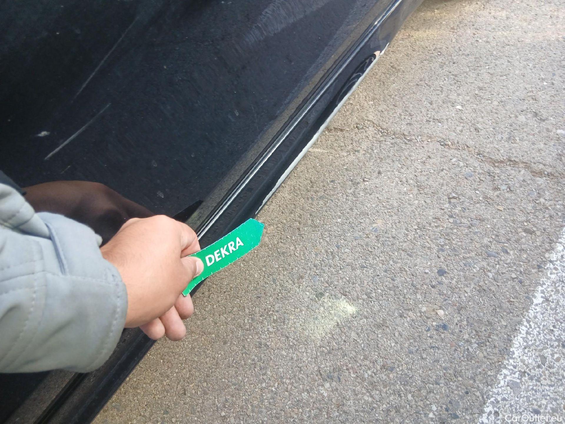 Opel  Corsa OPEL  / 2019 / 5P / berlina con portón 1.2T XHL 74kW (100CV) GS-Line #51