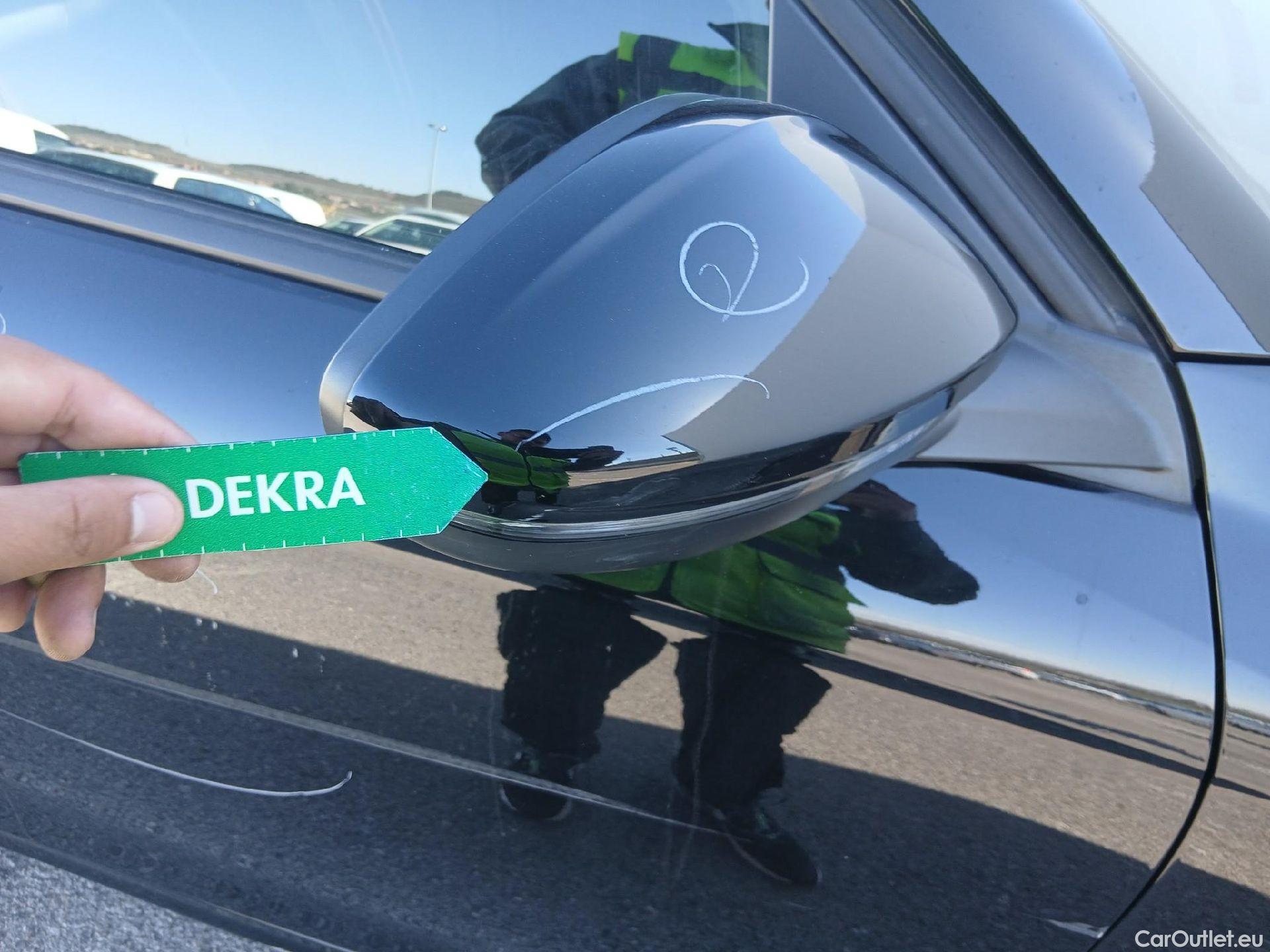 Opel  Corsa OPEL  / 2019 / 5P / berlina con portón 1.2T XHL 74kW (100CV) GS-Line #43