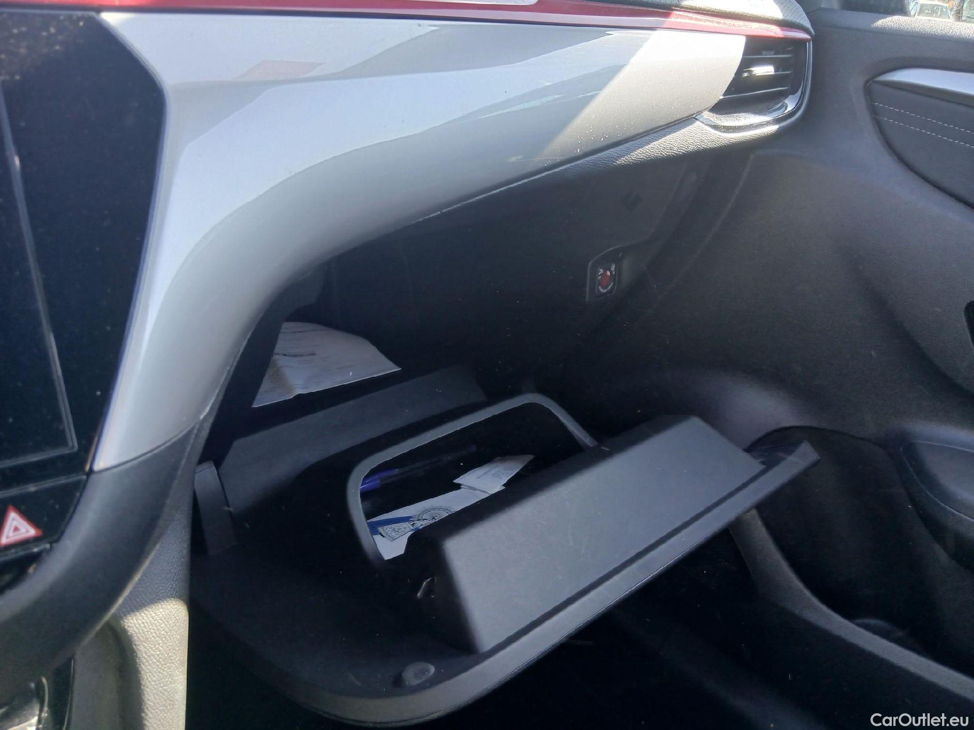 Opel  Corsa OPEL  / 2019 / 5P / berlina con portón 1.2T XHL 74kW (100CV) GS-Line #1