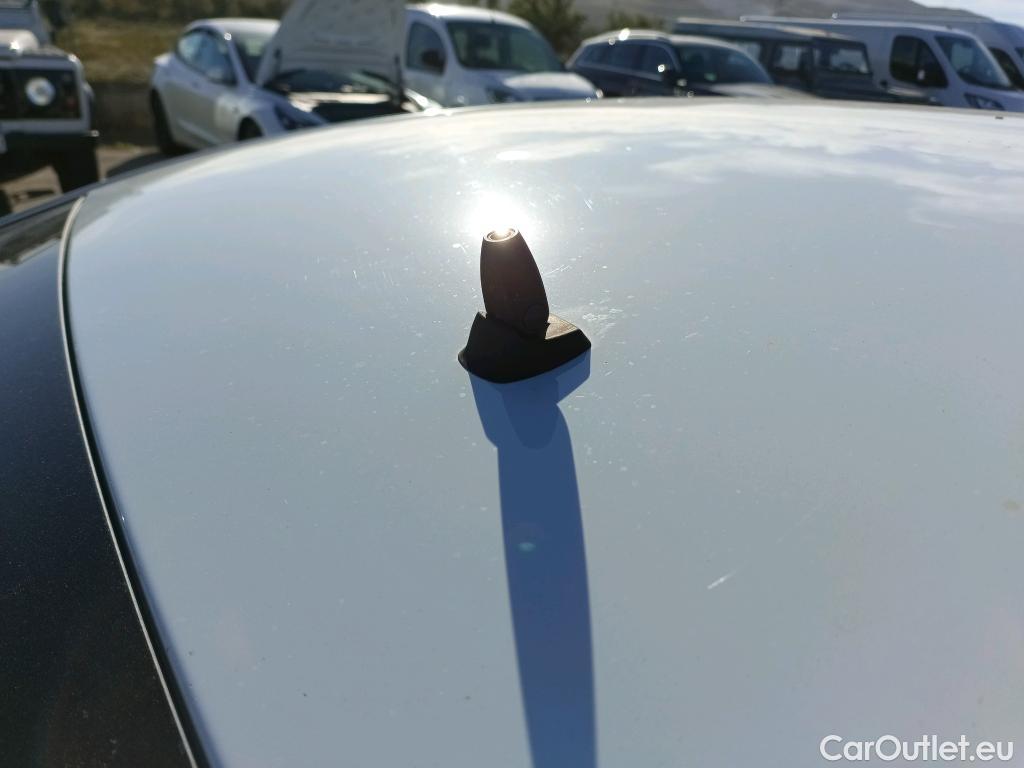  Dacia  Sandero DACIA  / 2016 / 5P / berlina con portón Comfort Blue dCi 70kW (95CV) #36