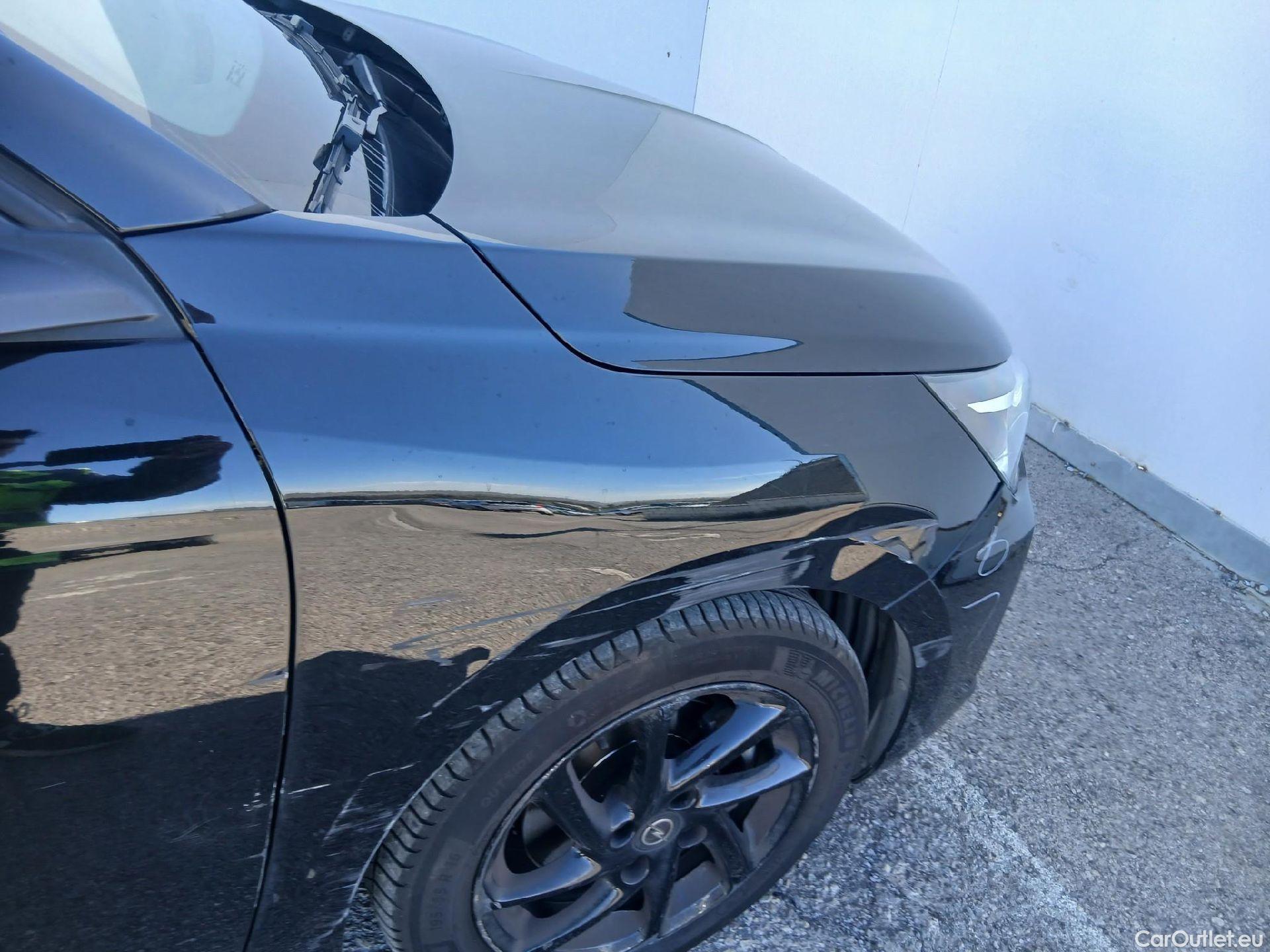 Opel  Corsa OPEL  / 2019 / 5P / berlina con portón 1.2T XHL 74kW (100CV) GS-Line #48