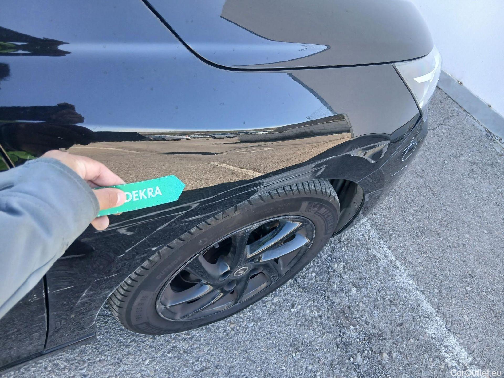 Opel  Corsa OPEL  / 2019 / 5P / berlina con portón 1.2T XHL 74kW (100CV) GS-Line #47