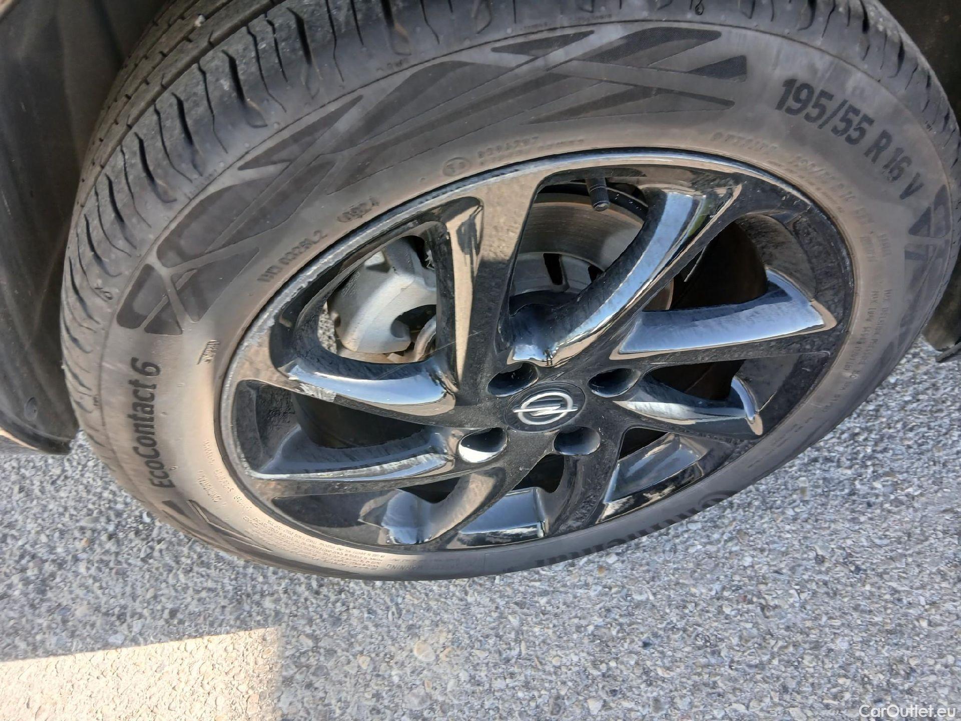 Opel  Corsa OPEL  / 2019 / 5P / berlina con portón 1.2T XHL 74kW (100CV) GS-Line #34