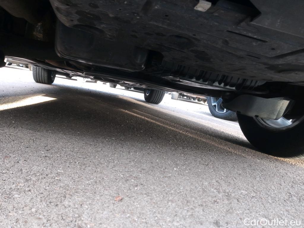 Peugeot  3008 PEUGEOT  / 2016 / 5P / todoterreno 1.5 BlueHDi 96kW (130CV) S&S Active EAT8 #11