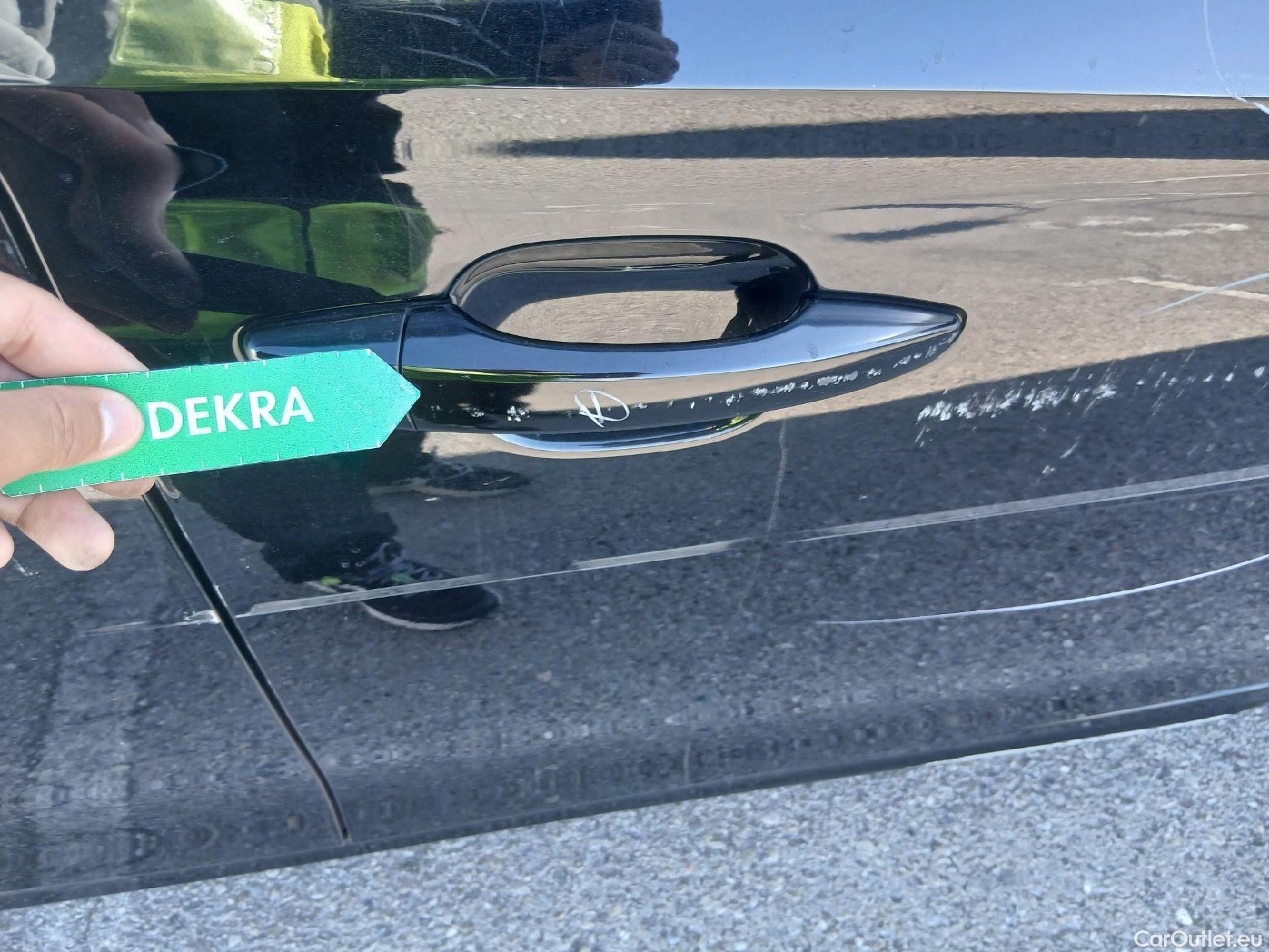 Opel  Corsa OPEL  / 2019 / 5P / berlina con portón 1.2T XHL 74kW (100CV) GS-Line #42