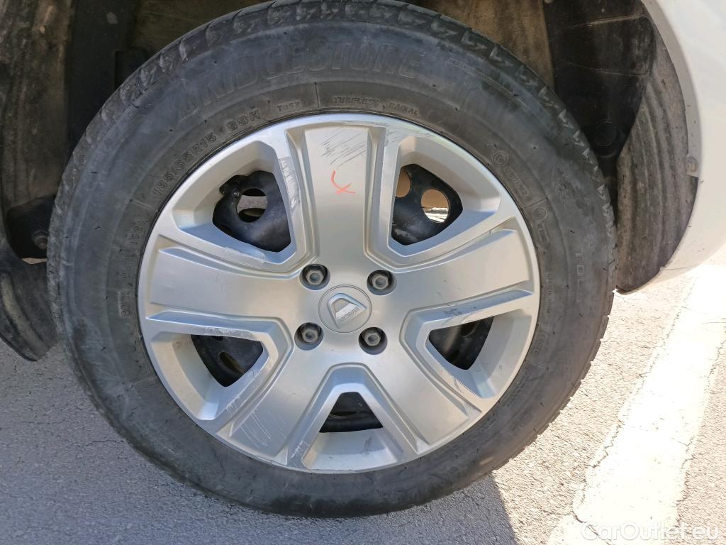  Dacia  Sandero DACIA  / 2016 / 5P / berlina con portón Comfort Blue dCi 70kW (95CV) #29