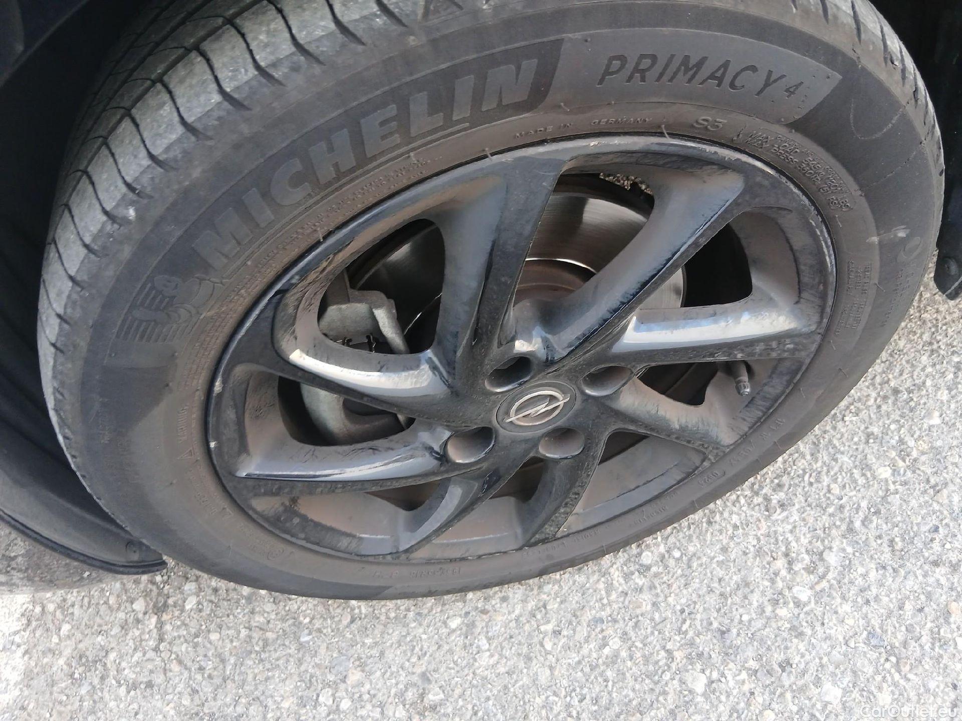 Opel  Corsa OPEL  / 2019 / 5P / berlina con portón 1.2T XHL 74kW (100CV) GS-Line #16