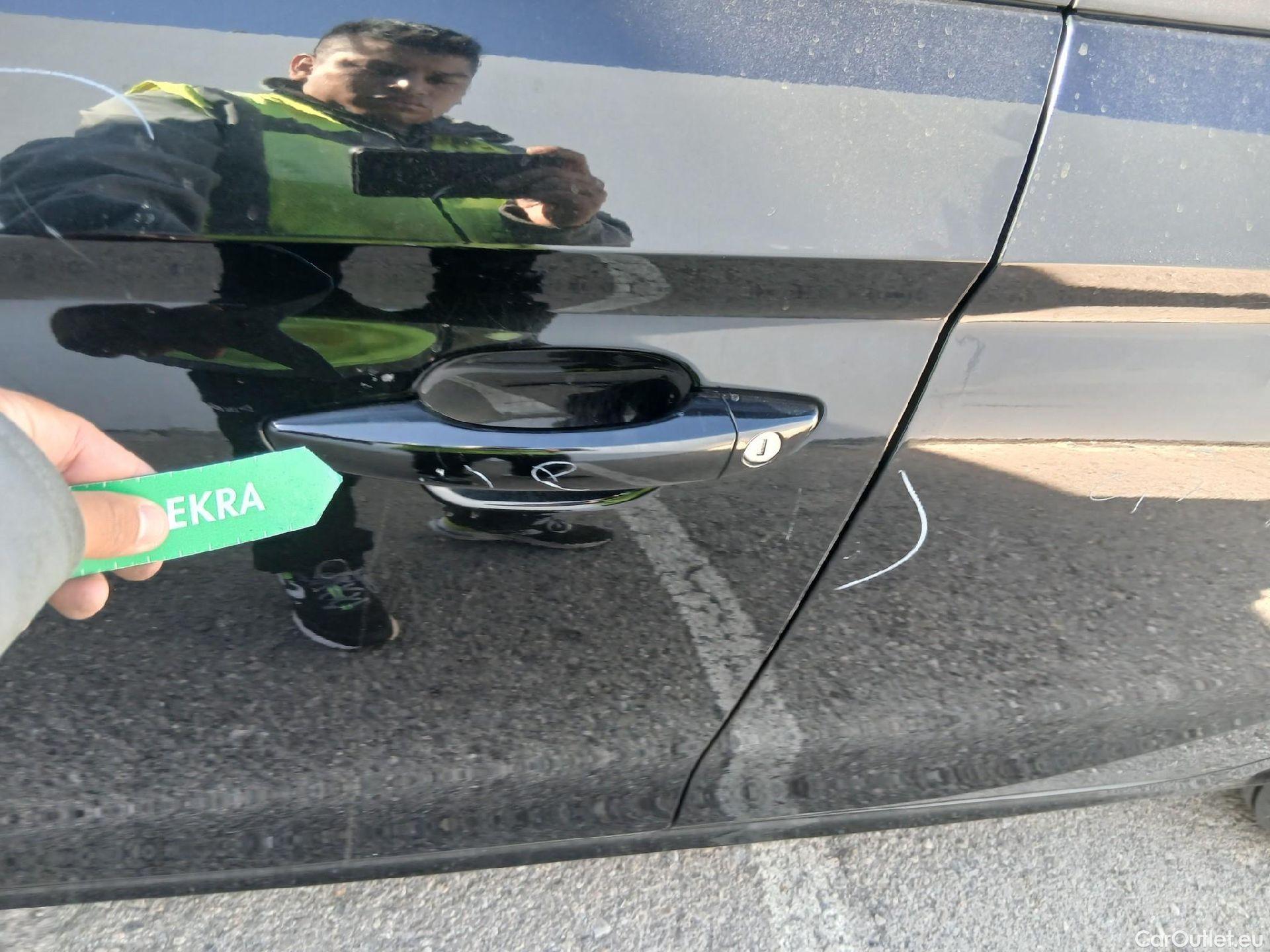 Opel  Corsa OPEL  / 2019 / 5P / berlina con portón 1.2T XHL 74kW (100CV) GS-Line #24