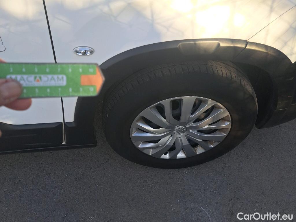  Peugeot  RIFTER PEUGEOT  / 2018 / 4P / combi Active Standard BlueHDi 73kW (IND) (AC2) #34