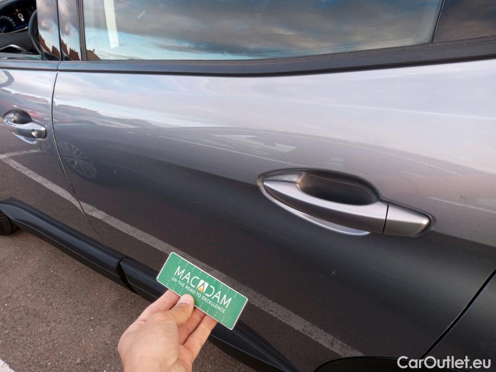 Peugeot  3008 PEUGEOT  / 2016 / 5P / todoterreno 1.5 BlueHDi 96kW (130CV) S&S Active EAT8 #16