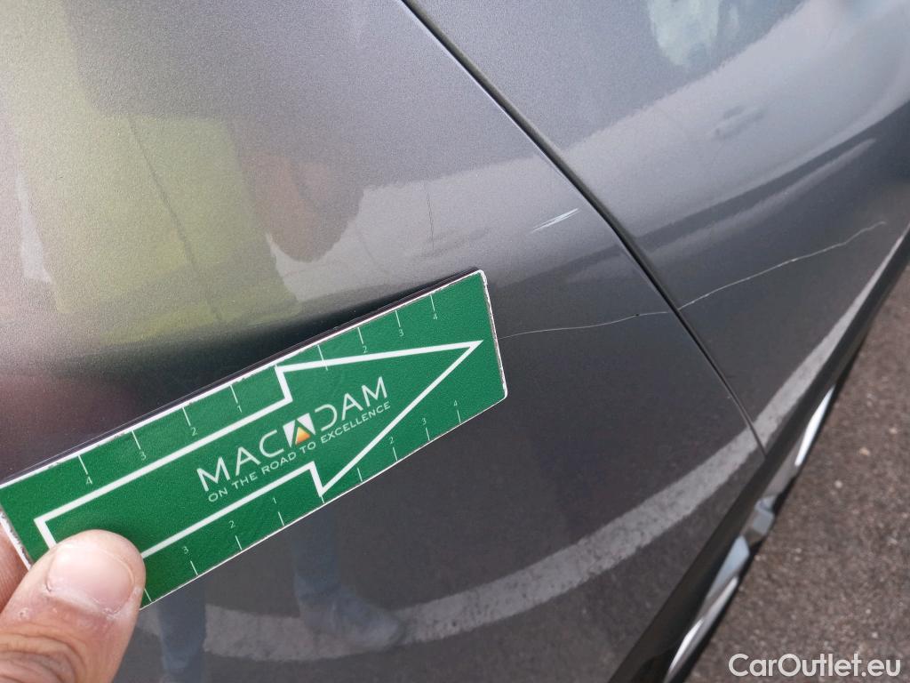 Peugeot  3008 PEUGEOT  / 2016 / 5P / todoterreno 1.5 BlueHDi 96kW (130CV) S&S Active EAT8 #39