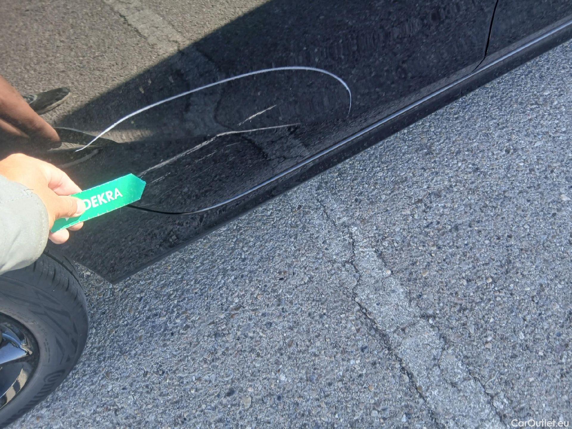 Opel  Corsa OPEL  / 2019 / 5P / berlina con portón 1.2T XHL 74kW (100CV) GS-Line #35