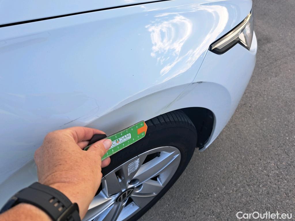 Volkswagen  Golf  VOLKSWAGEN / 2020 / 5P / berlina con portón 1.0 TSI 81kW (110CV) #17