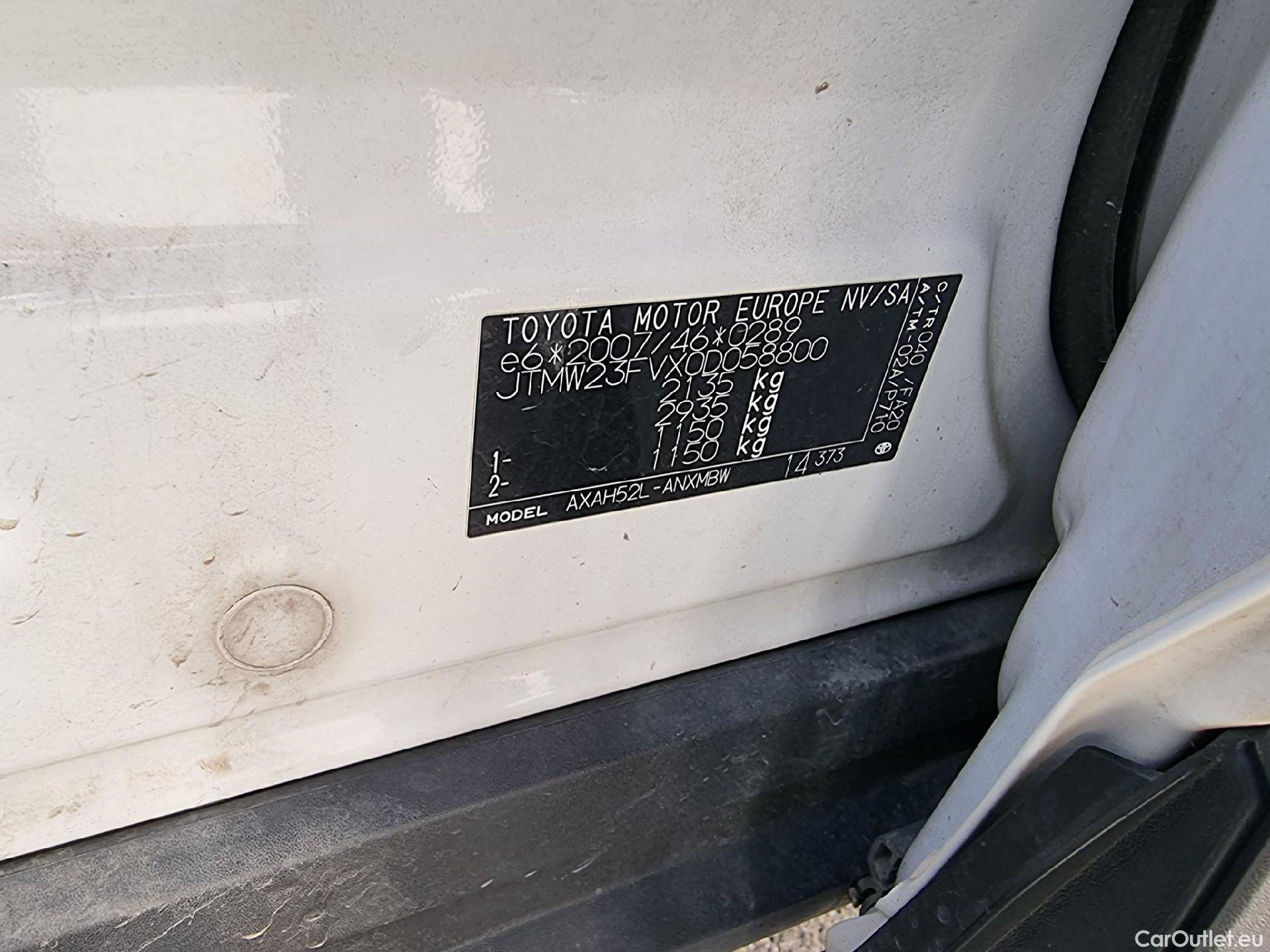 Toyota  RAV4 TOYOTA  / 2018 / 5P / todoterreno 2.5l 220H Advance #14