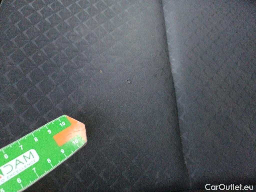 Nissan  Juke NISSAN  / 2019 / 5P / crossover DIG-T 84 kW (114 CV) 6M/T N-Connecta #3