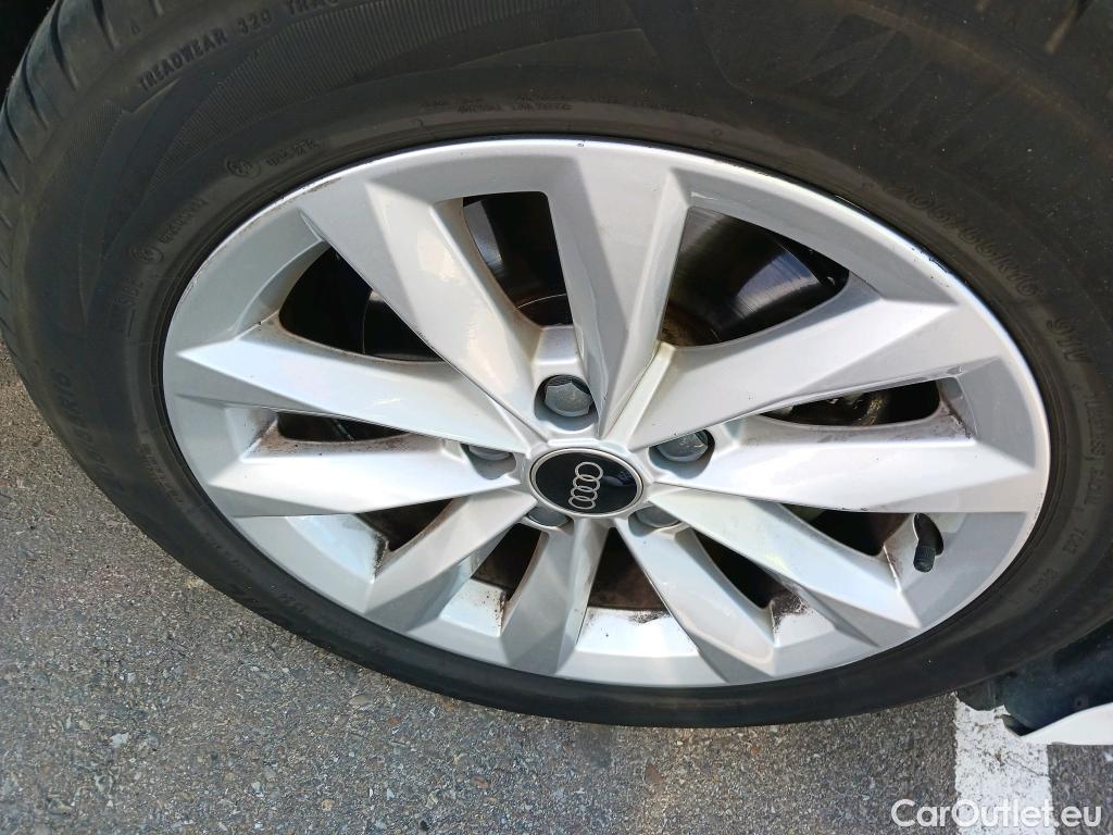 Audi  A3 AUDI  / 2020 / 5P / berlina con portón Sportback 30 TFSI 81kW (110CV) S tronic #5