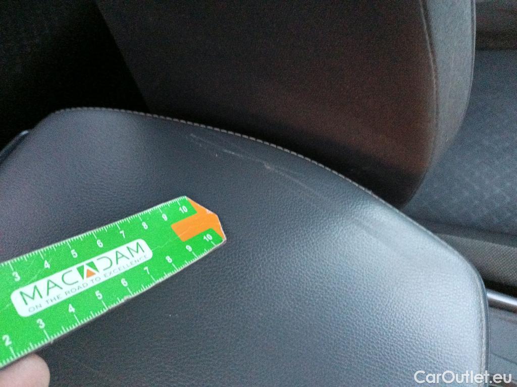 Nissan  Juke NISSAN  / 2019 / 5P / crossover DIG-T 84 kW (114 CV) 6M/T N-Connecta #12