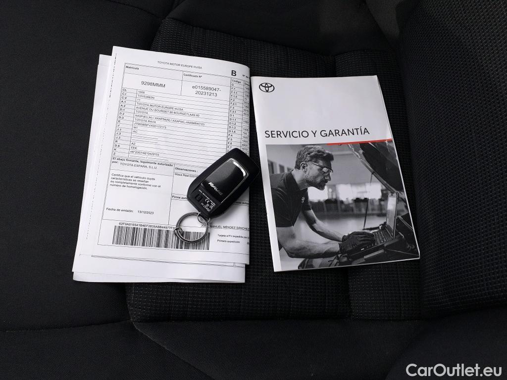 Toyota  RAV4 TOYOTA  / 2018 / 5P / todoterreno 2.5l PLUG-IN 300PH (e-CVT) Advance #9