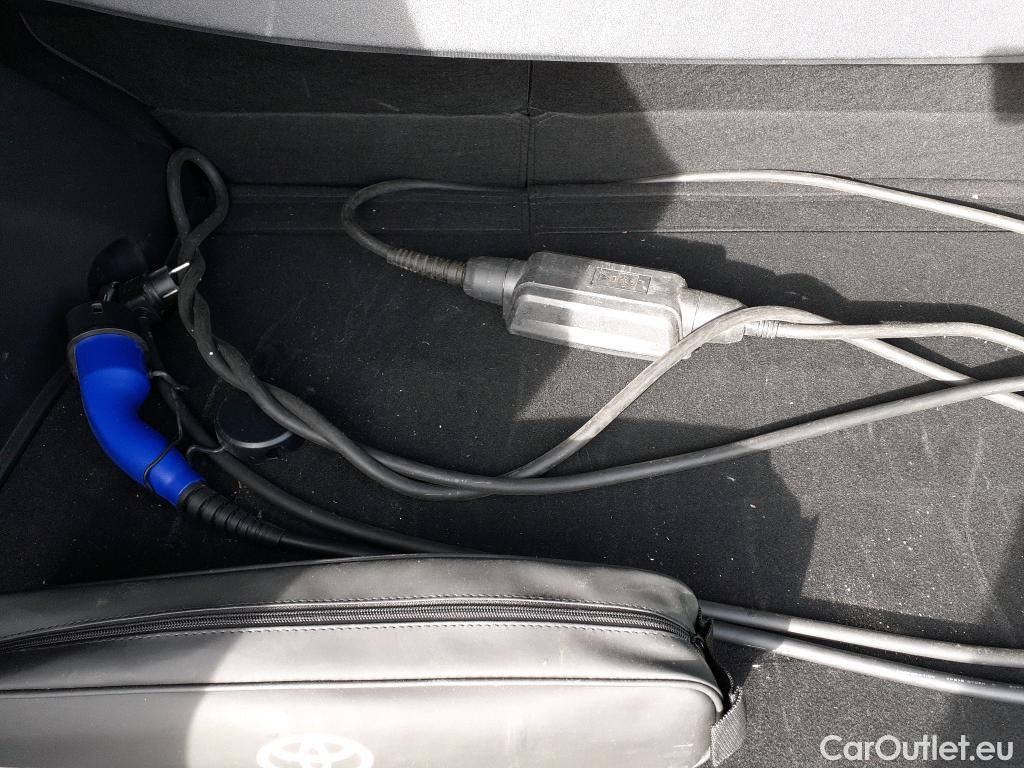 Toyota  RAV4 TOYOTA  / 2018 / 5P / todoterreno 2.5l PLUG-IN 300PH (e-CVT) Advance #15