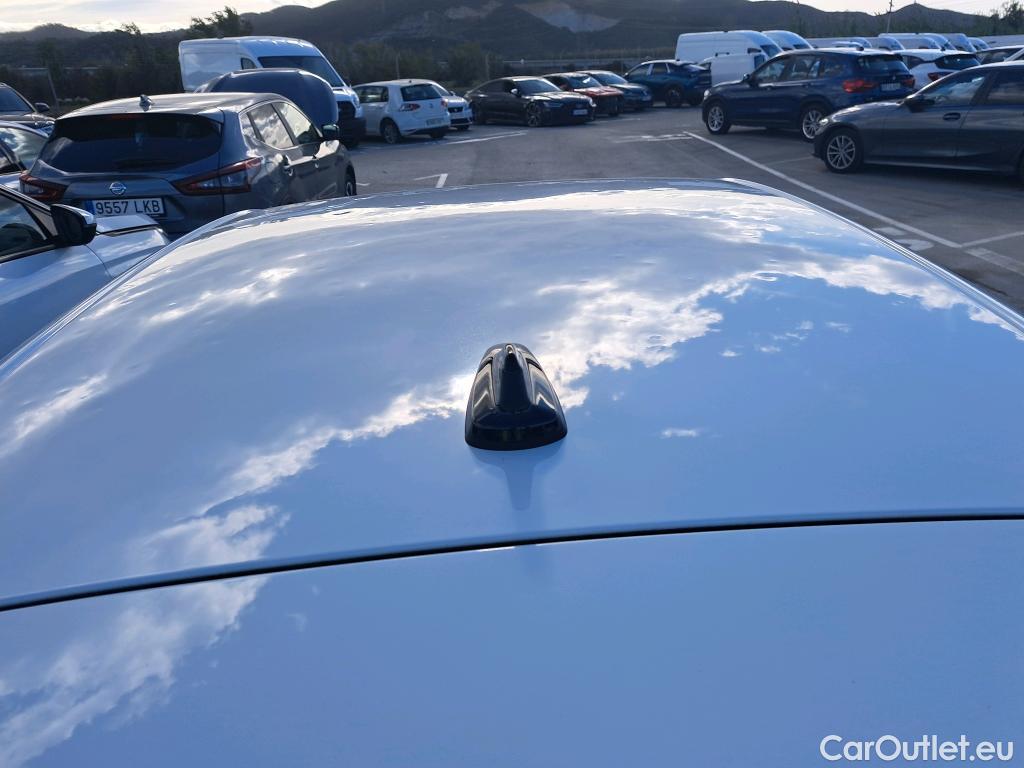 Volkswagen  Golf  VOLKSWAGEN / 2020 / 5P / berlina con portón 1.0 TSI 81kW (110CV) #5