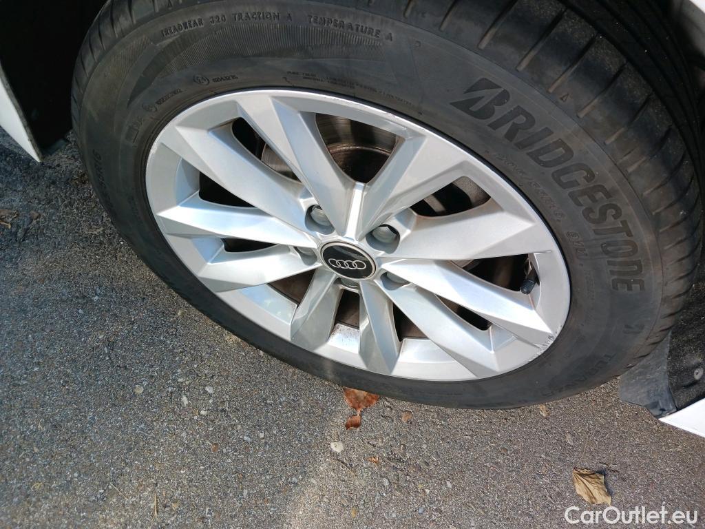 Audi  A3 AUDI  / 2020 / 5P / berlina con portón Sportback 30 TFSI 81kW (110CV) S tronic #7