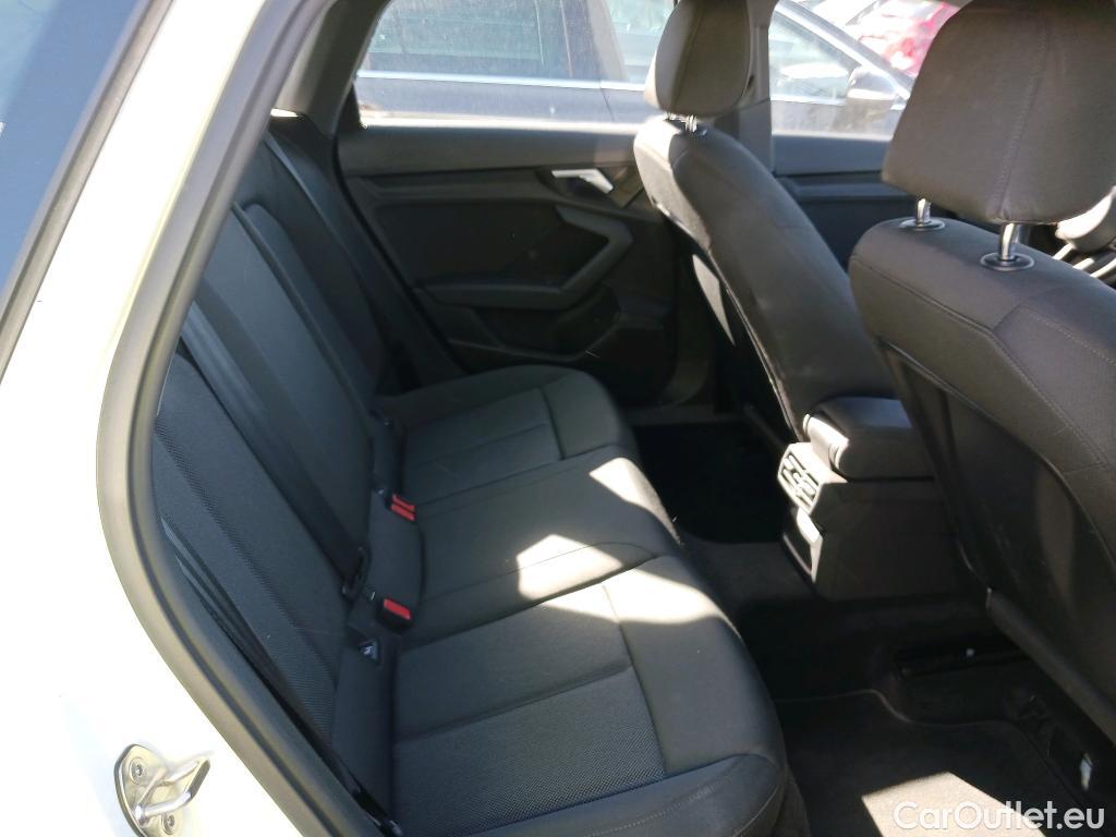 Audi  A3 AUDI  / 2020 / 5P / berlina con portón Sportback 30 TFSI 81kW (110CV) S tronic #7