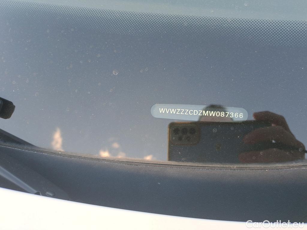 Volkswagen  Golf  VOLKSWAGEN / 2020 / 5P / berlina con portón 1.0 TSI 81kW (110CV) #17