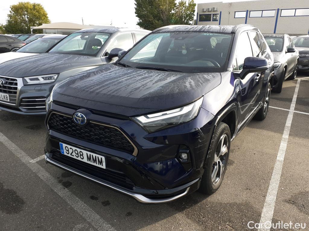 Toyota  RAV4 TOYOTA  / 2018 / 5P / todoterreno 2.5l PLUG-IN 300PH (e-CVT) Advance #1