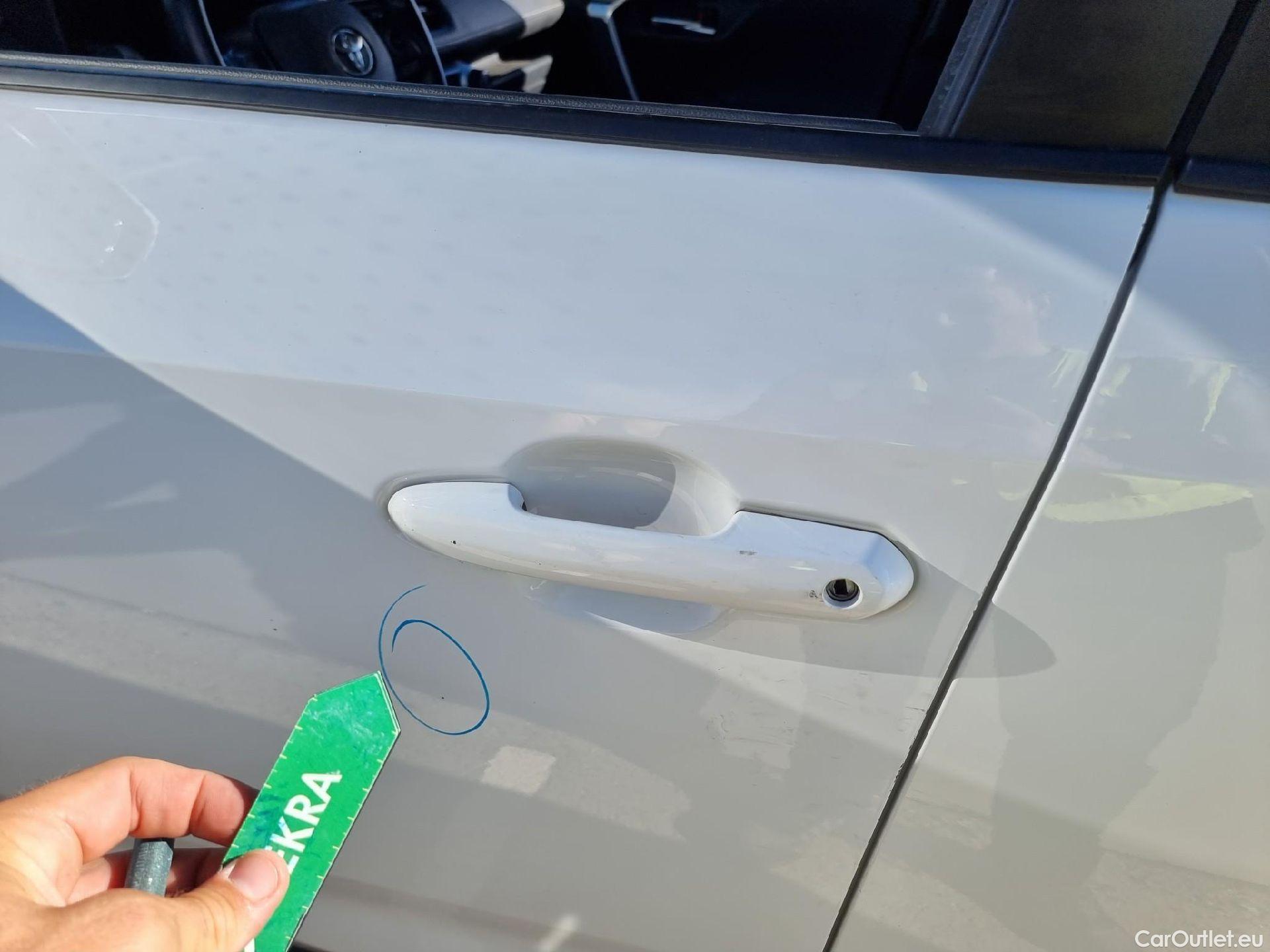 Toyota  RAV4 TOYOTA  / 2018 / 5P / todoterreno 2.5l 220H Advance #10