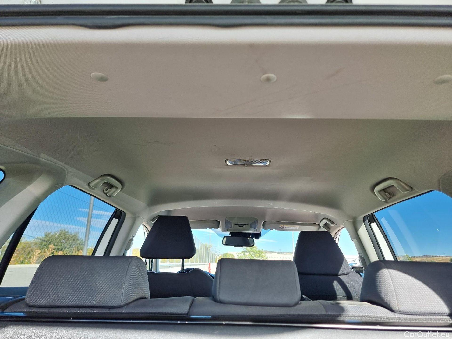 Toyota  RAV4 TOYOTA  / 2018 / 5P / todoterreno 2.5l 220H Advance #10