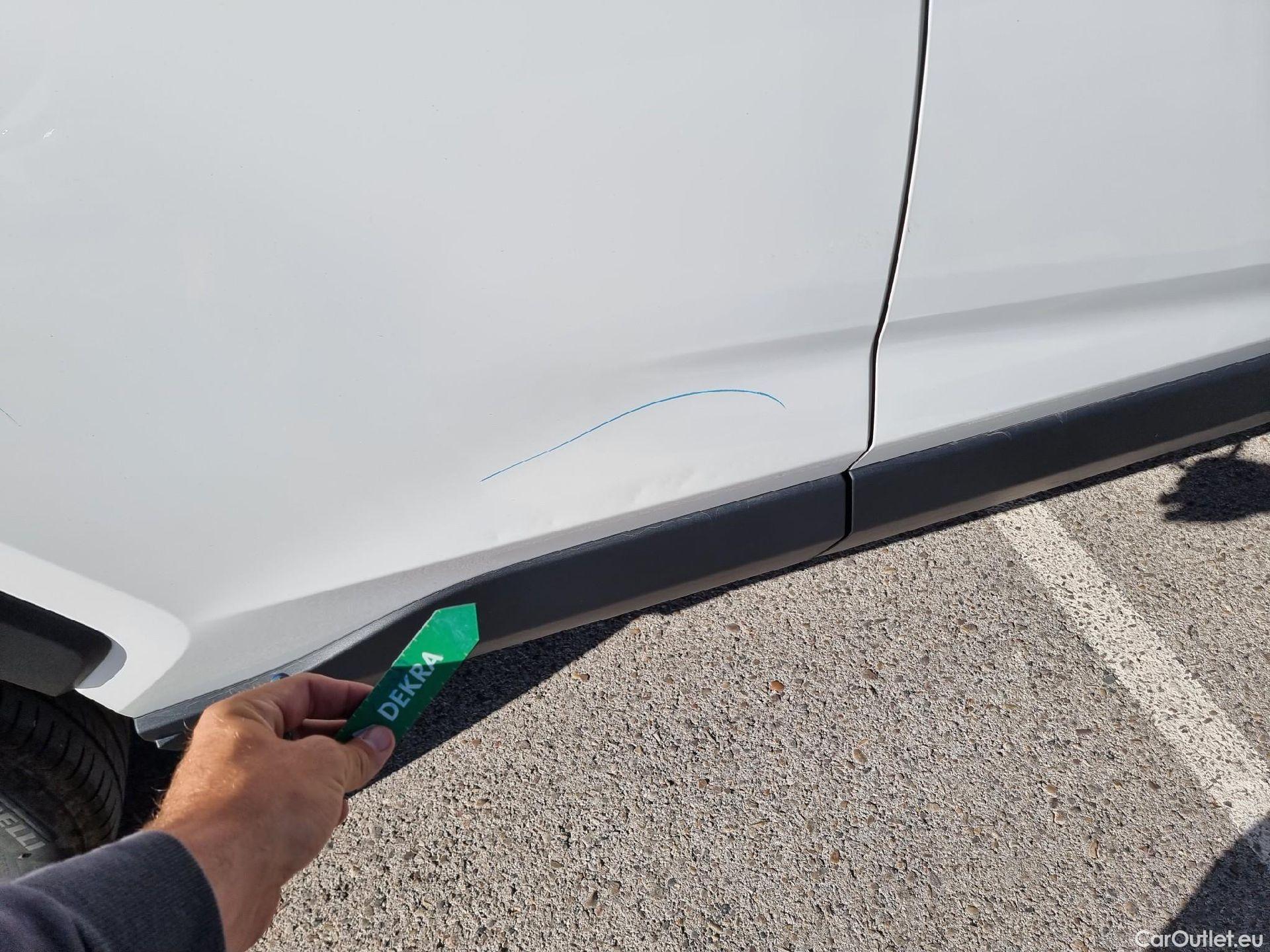 Toyota  RAV4 TOYOTA  / 2018 / 5P / todoterreno 2.5l 220H Advance #23