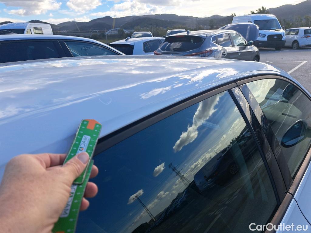 Volkswagen  Golf  VOLKSWAGEN / 2020 / 5P / berlina con portón 1.0 TSI 81kW (110CV) #23