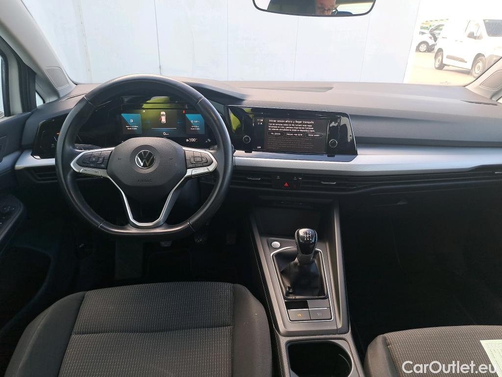 Volkswagen  Golf  VOLKSWAGEN / 2020 / 5P / berlina con portón 1.0 TSI 81kW (110CV) #3