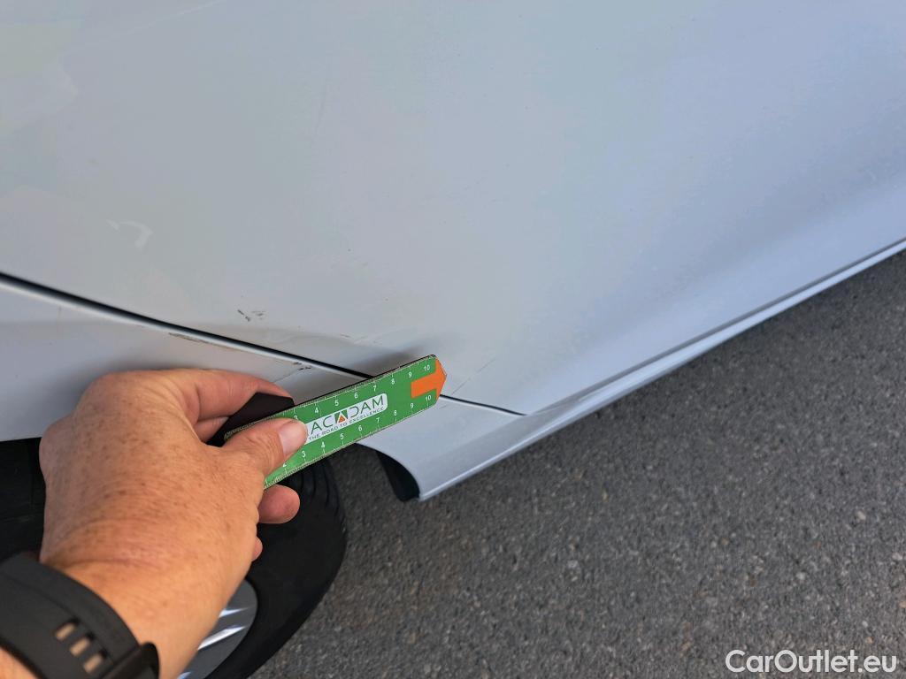 Volkswagen  Golf  VOLKSWAGEN / 2020 / 5P / berlina con portón 1.0 TSI 81kW (110CV) #13